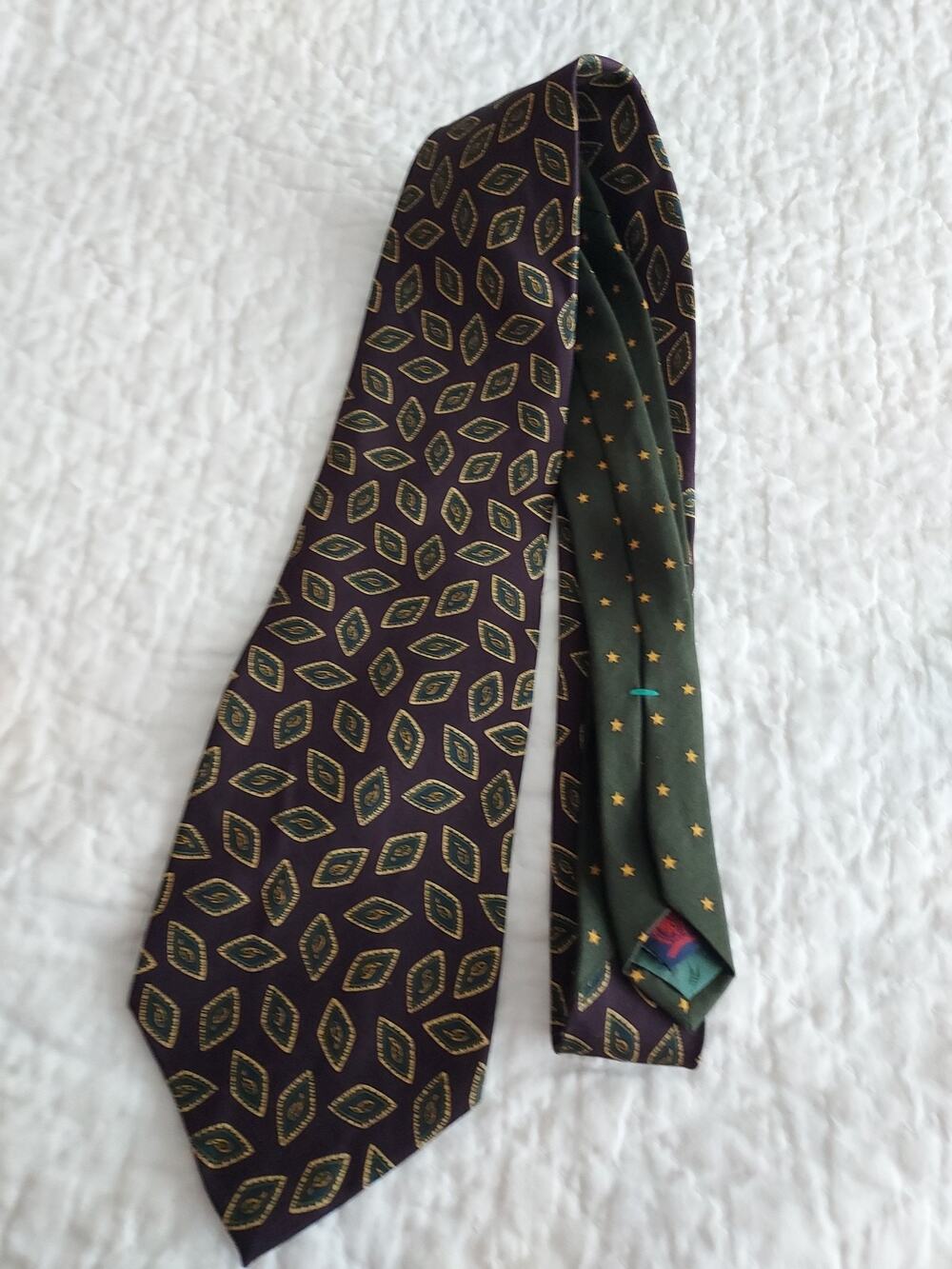 Vintage Tommy Hilfiger Tie 56" long CLassic Silk imported Italy 3.5 wide EUC